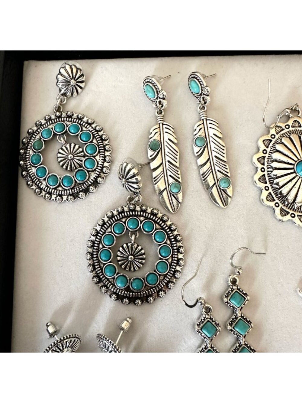 Costume Jewelry Lot Western Style Faux Turquoise Silver Tone Pierced Earrings - Picture 2 of 12